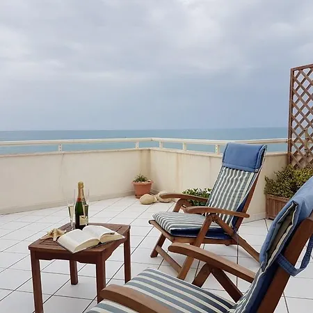 Terrazzo Sul Mare Apartment Donnalucata  Exterior photo